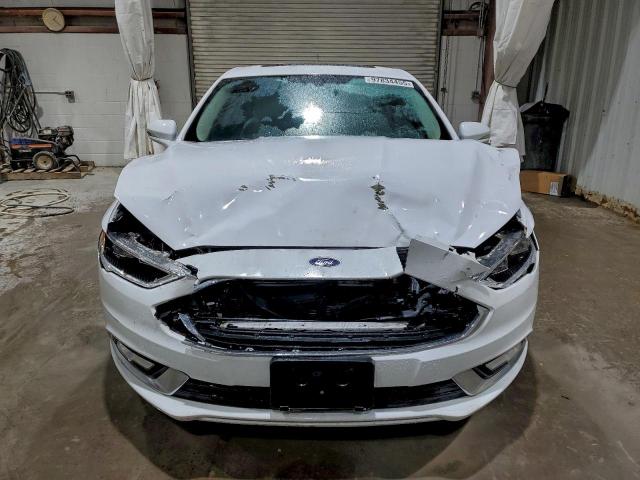 Ford Fusion Titanium Image 11