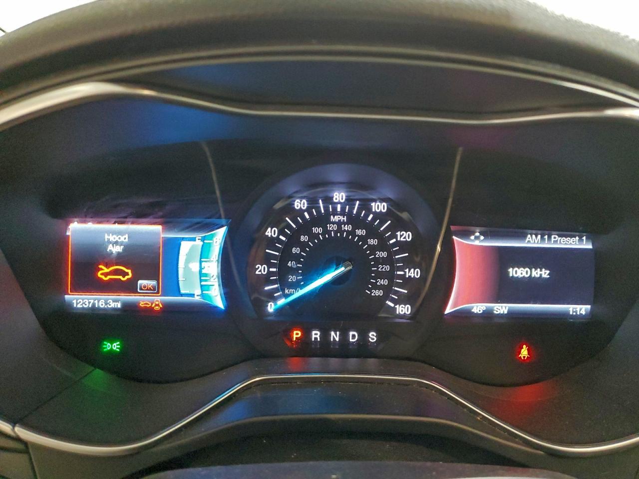 Ford Fusion Titanium Image 8