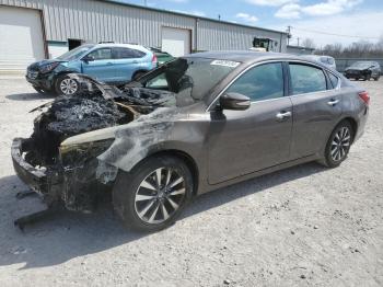  Salvage Nissan Altima