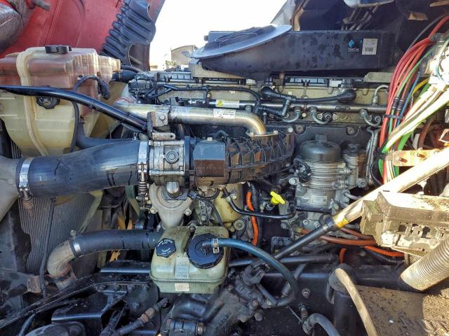 Freightliner Cascadia Image 4