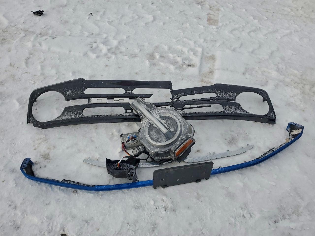 Ford Bronco Base Image 13