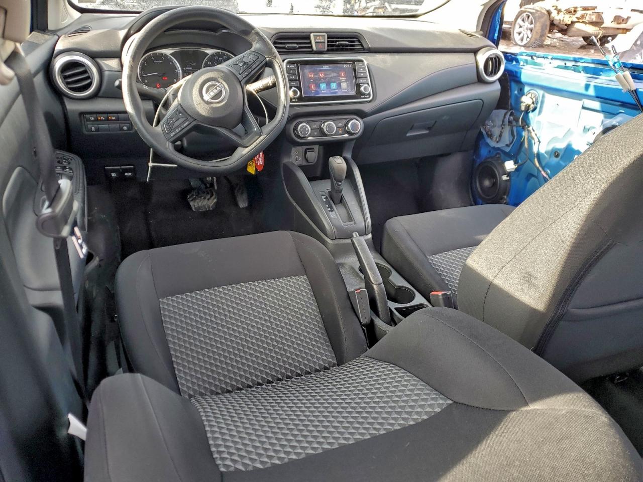 Nissan Versa S Image 9