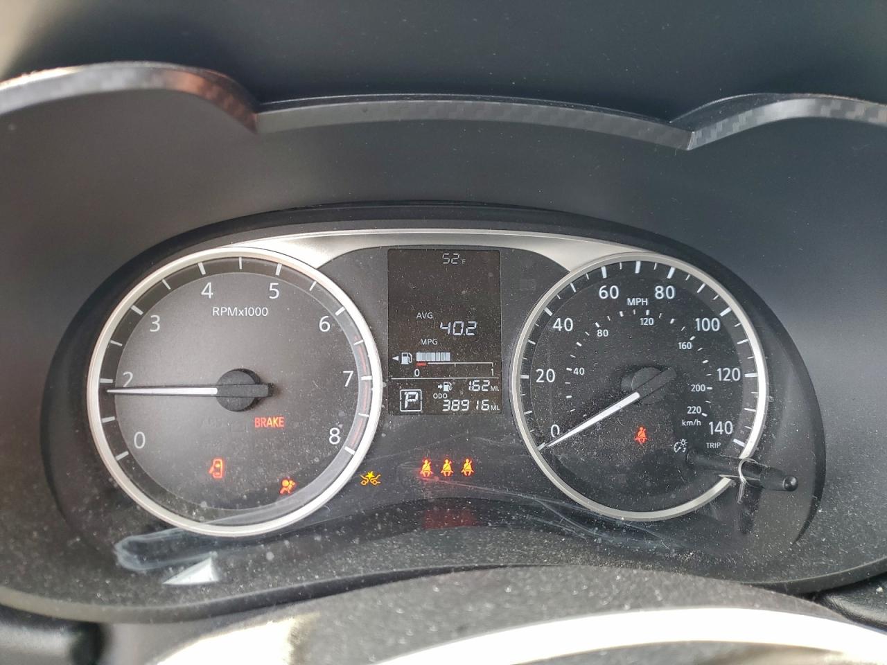 Nissan Versa S Image 7