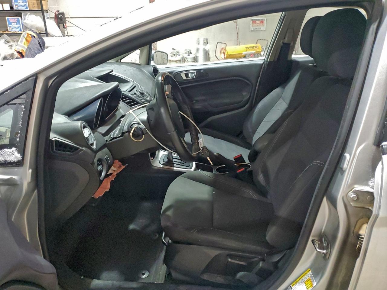 Ford Fiesta Se Image 11