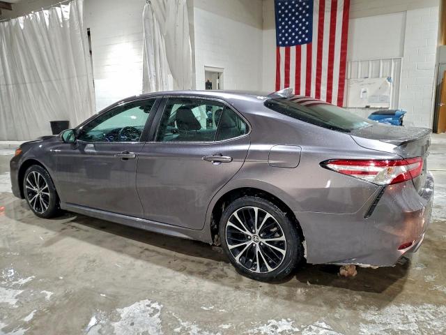 Toyota Camry Se Image 11