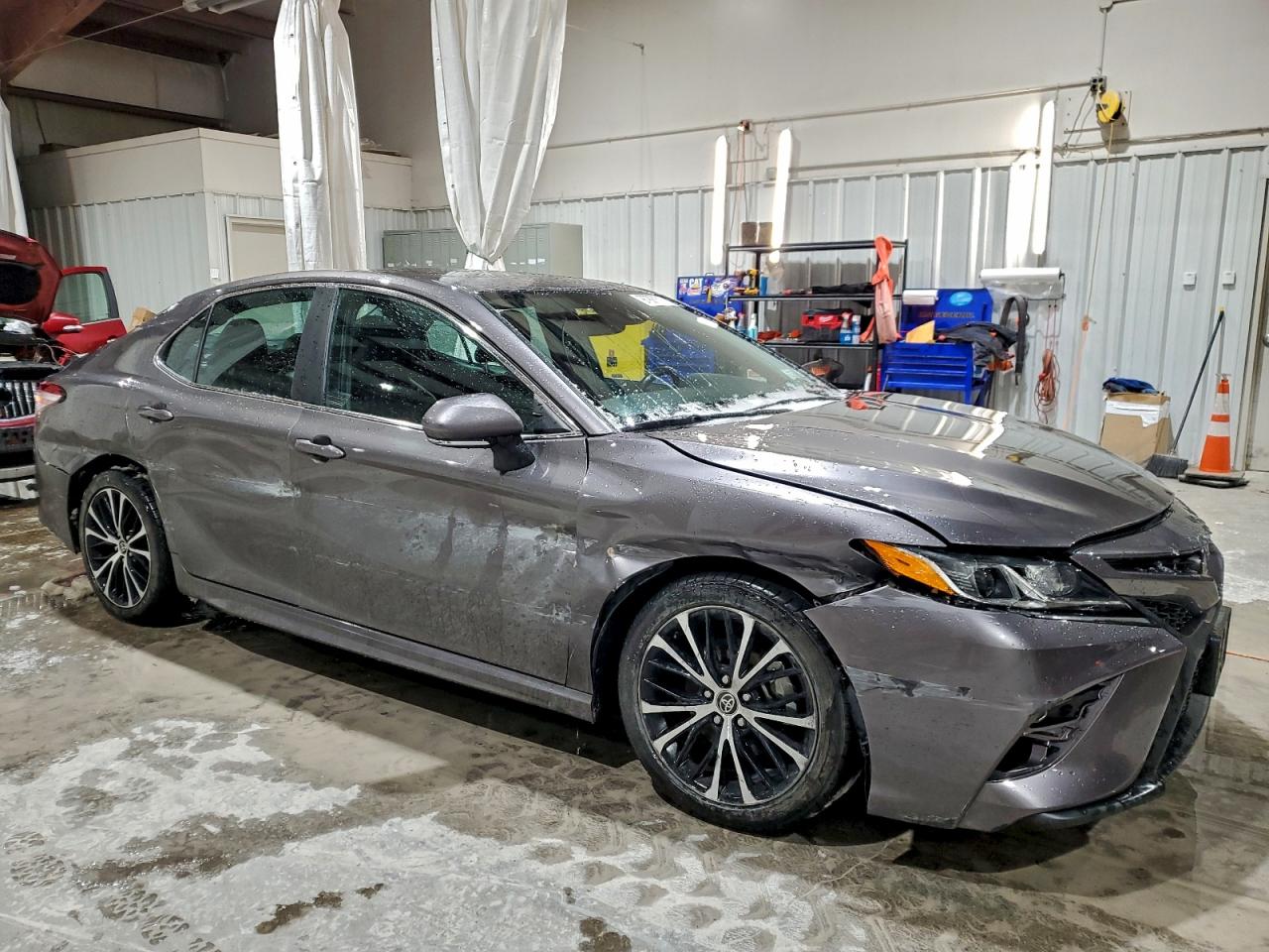 Toyota Camry Se Image 2