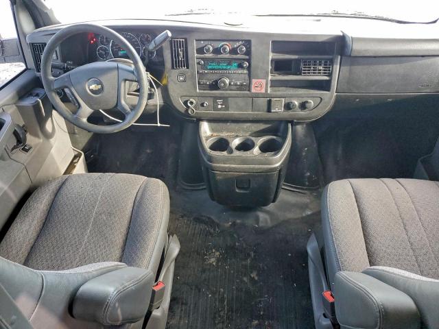 Chevrolet Express Image 8