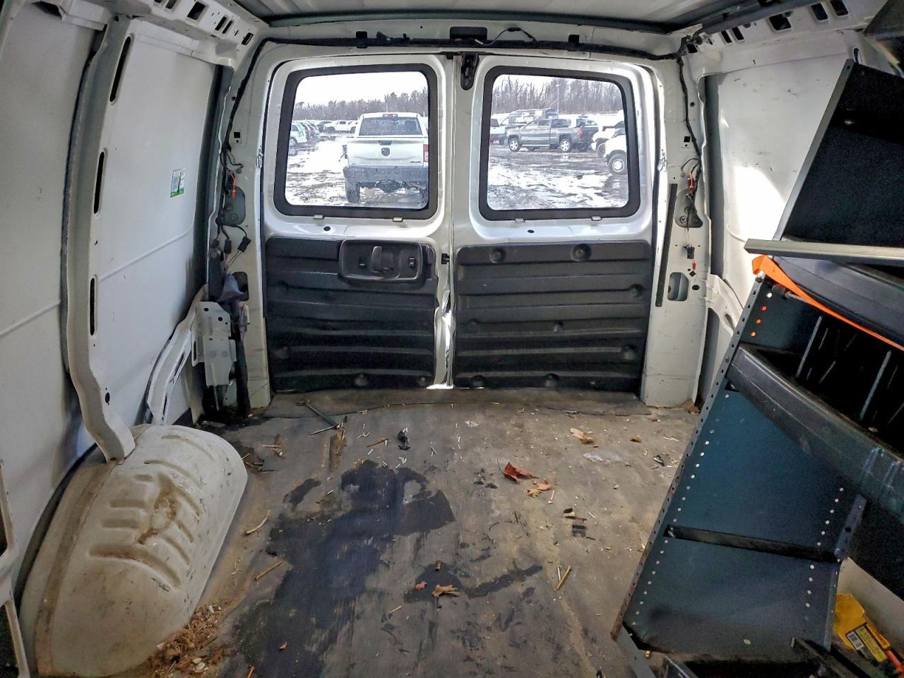 Chevrolet Express Image 11