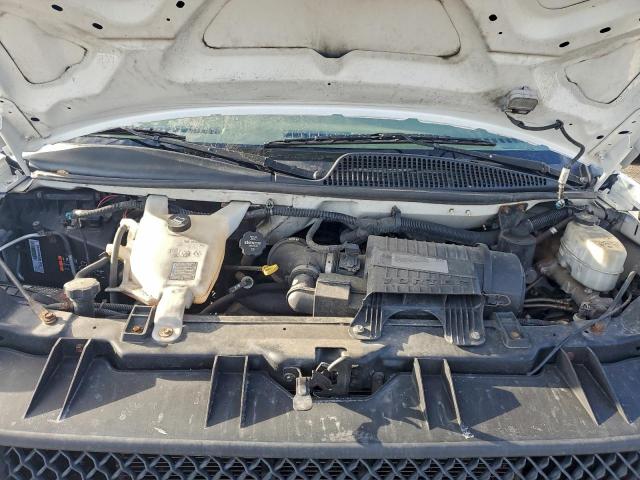 Chevrolet Express Image 6