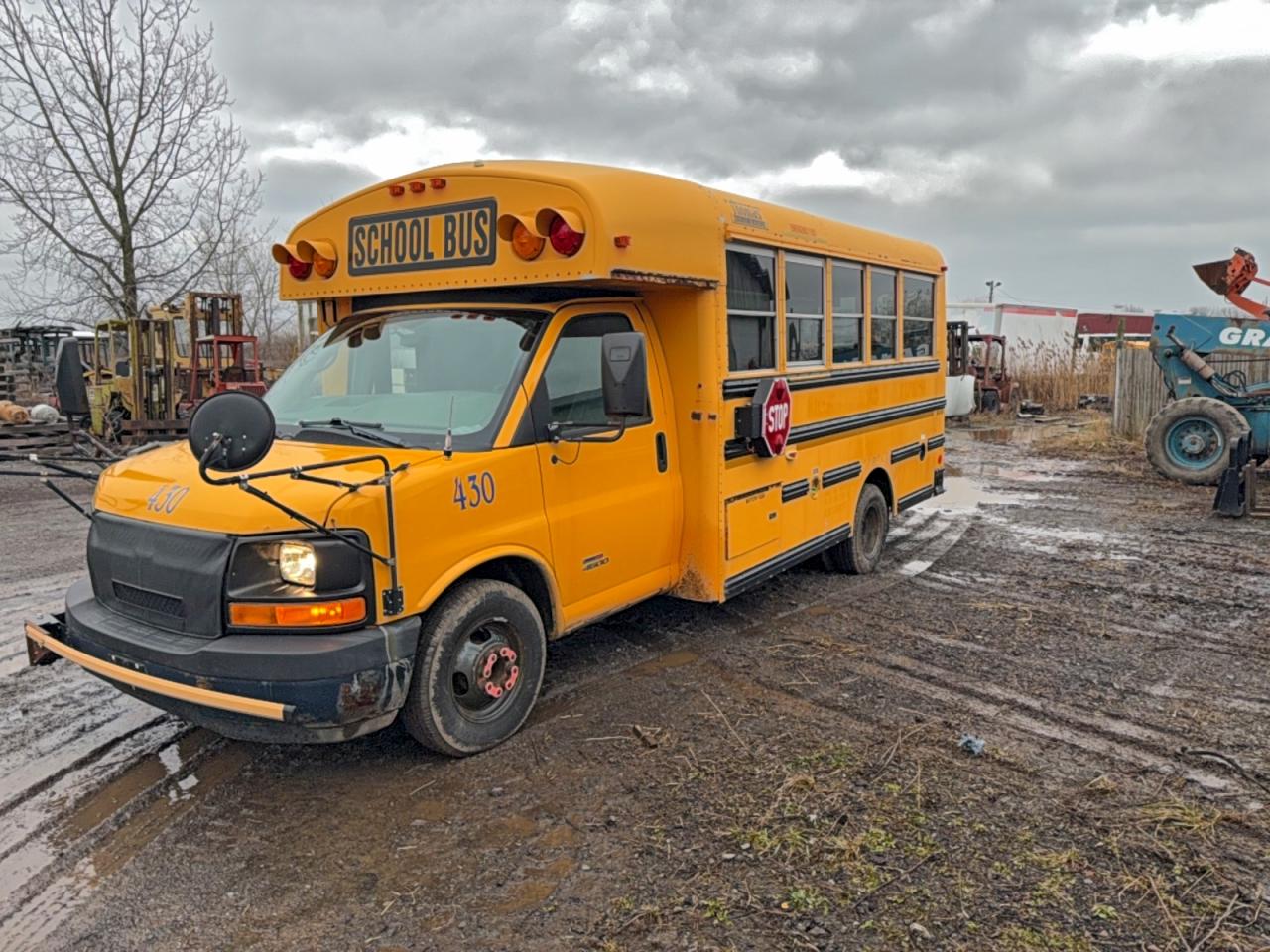 Chevrolet Express Image 10