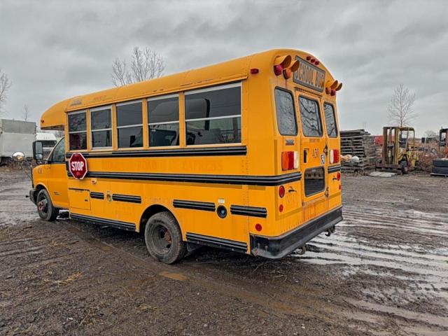 Chevrolet Express Image 3