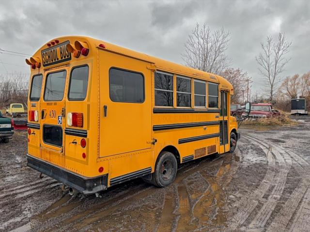 Chevrolet Express Image 9