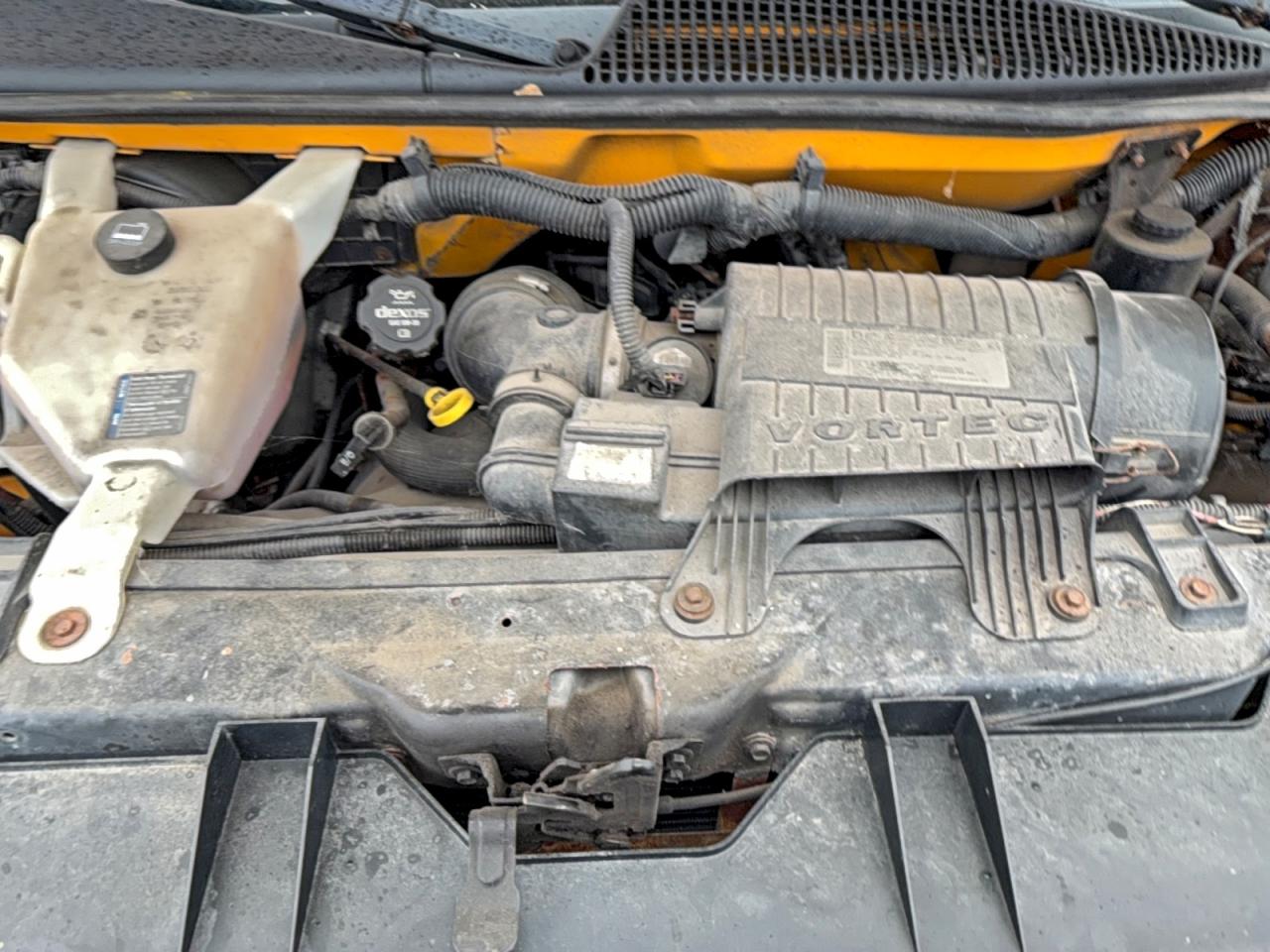 Chevrolet Express Image 9