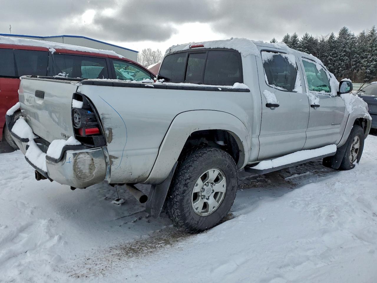 Toyota Tacoma Double Cab Image 4