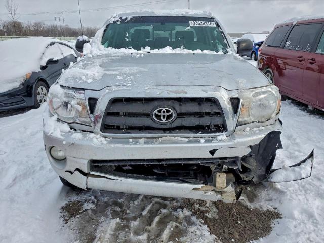 Toyota Tacoma Double Cab Image 11