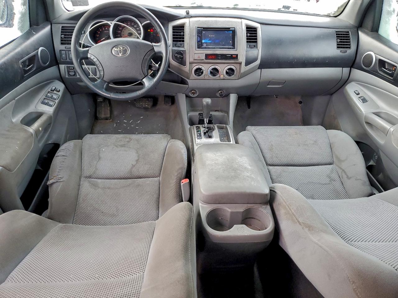 Toyota Tacoma Double Cab Image 5