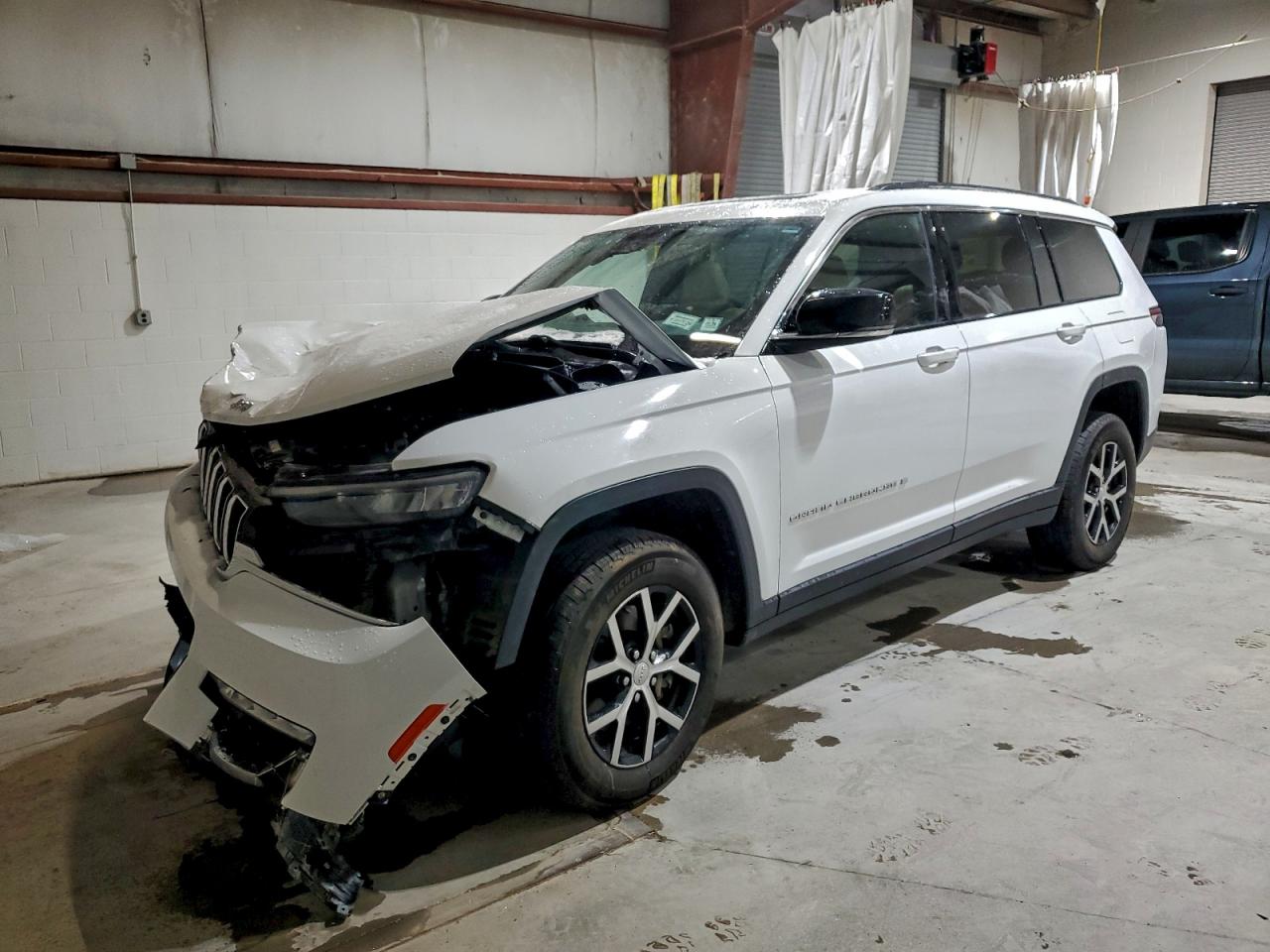 Jeep Grand Cherokee L Limited Image 1