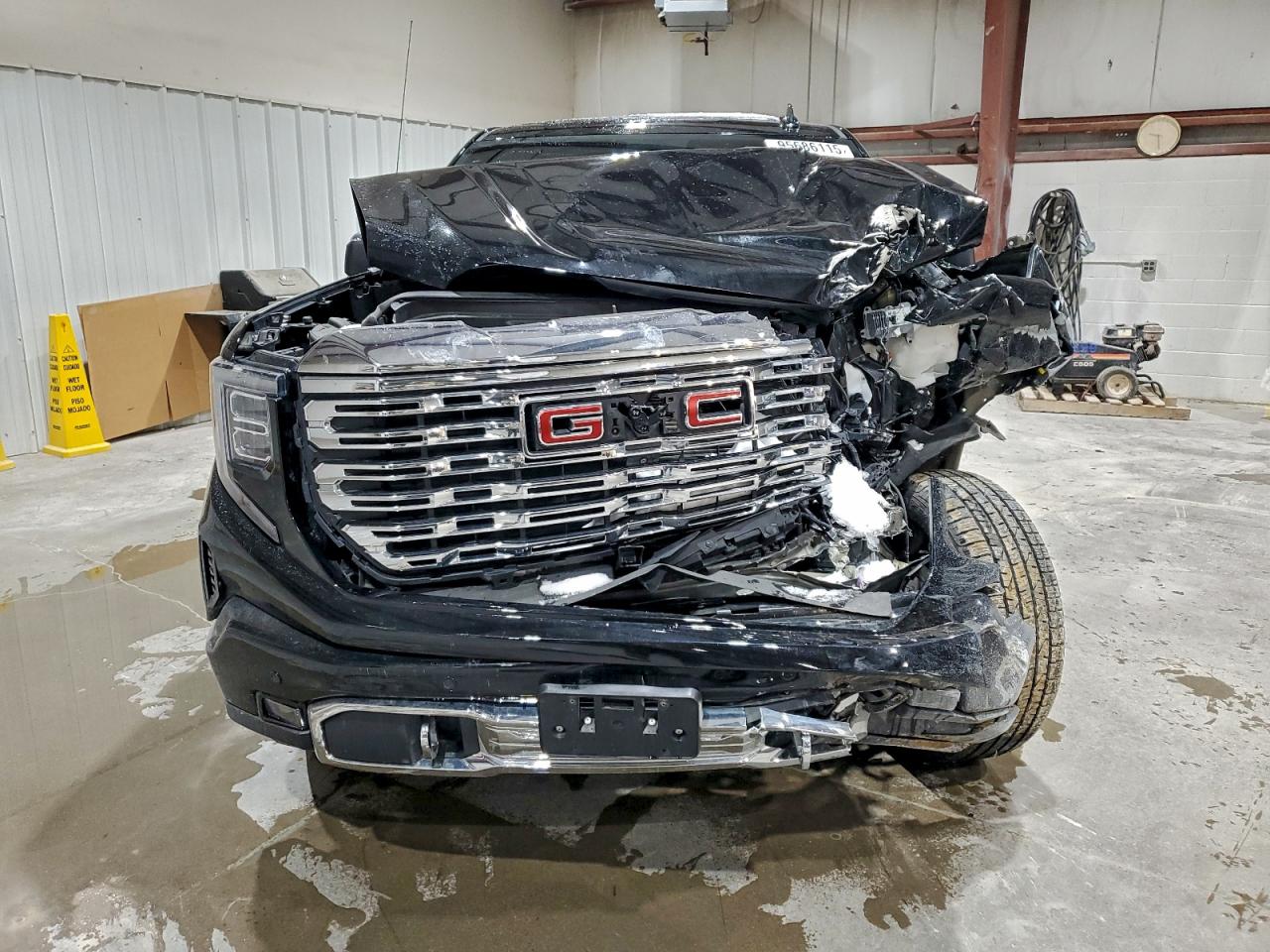 GMC Sierra K1500 Denali Image 3