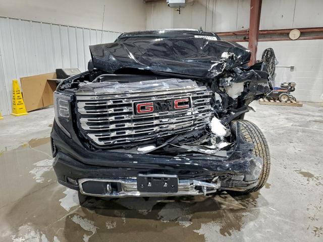 GMC Sierra K1500 Denali Image 3