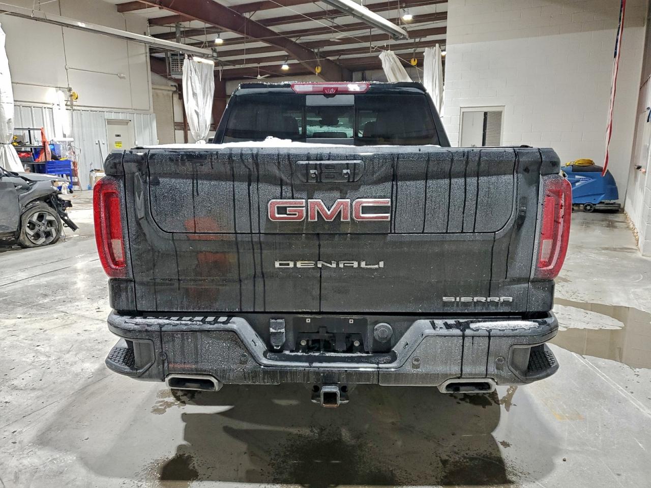 GMC Sierra K1500 Denali Image 9