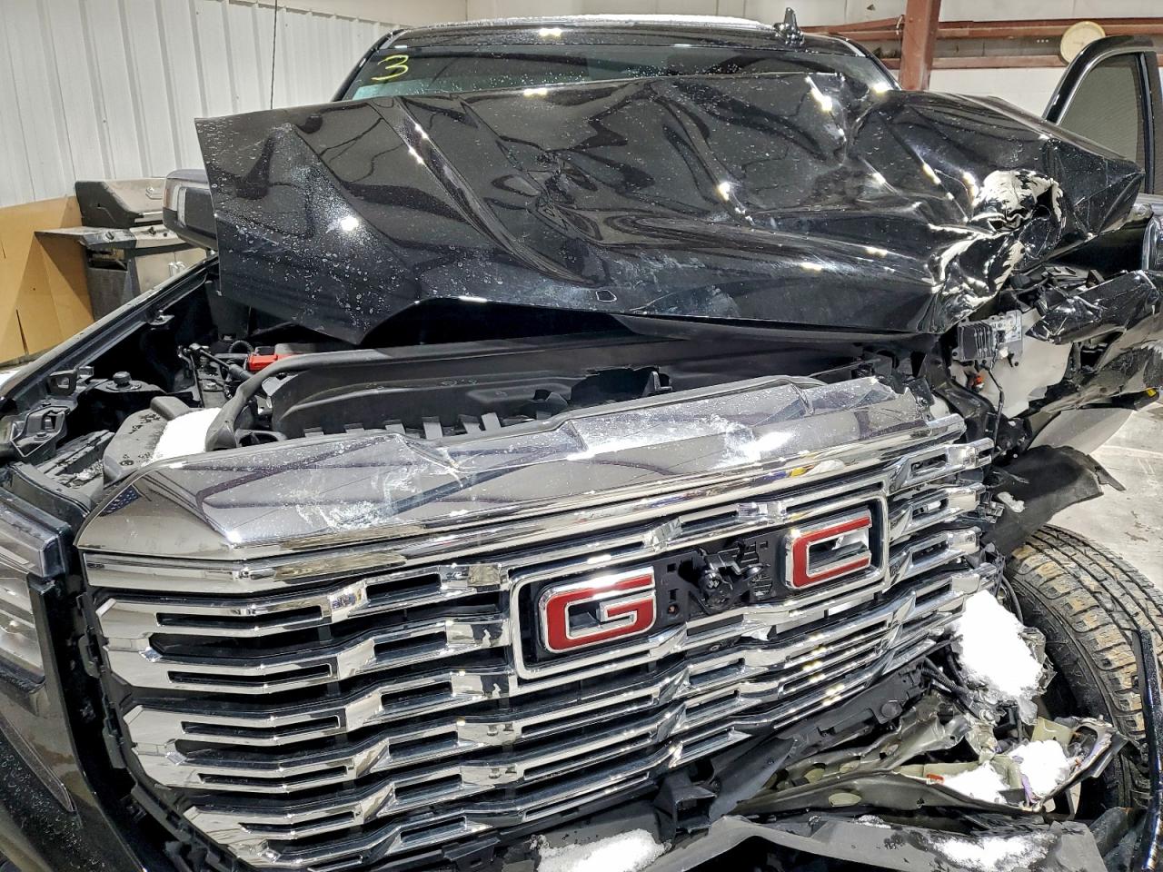 GMC Sierra K1500 Denali Image 12