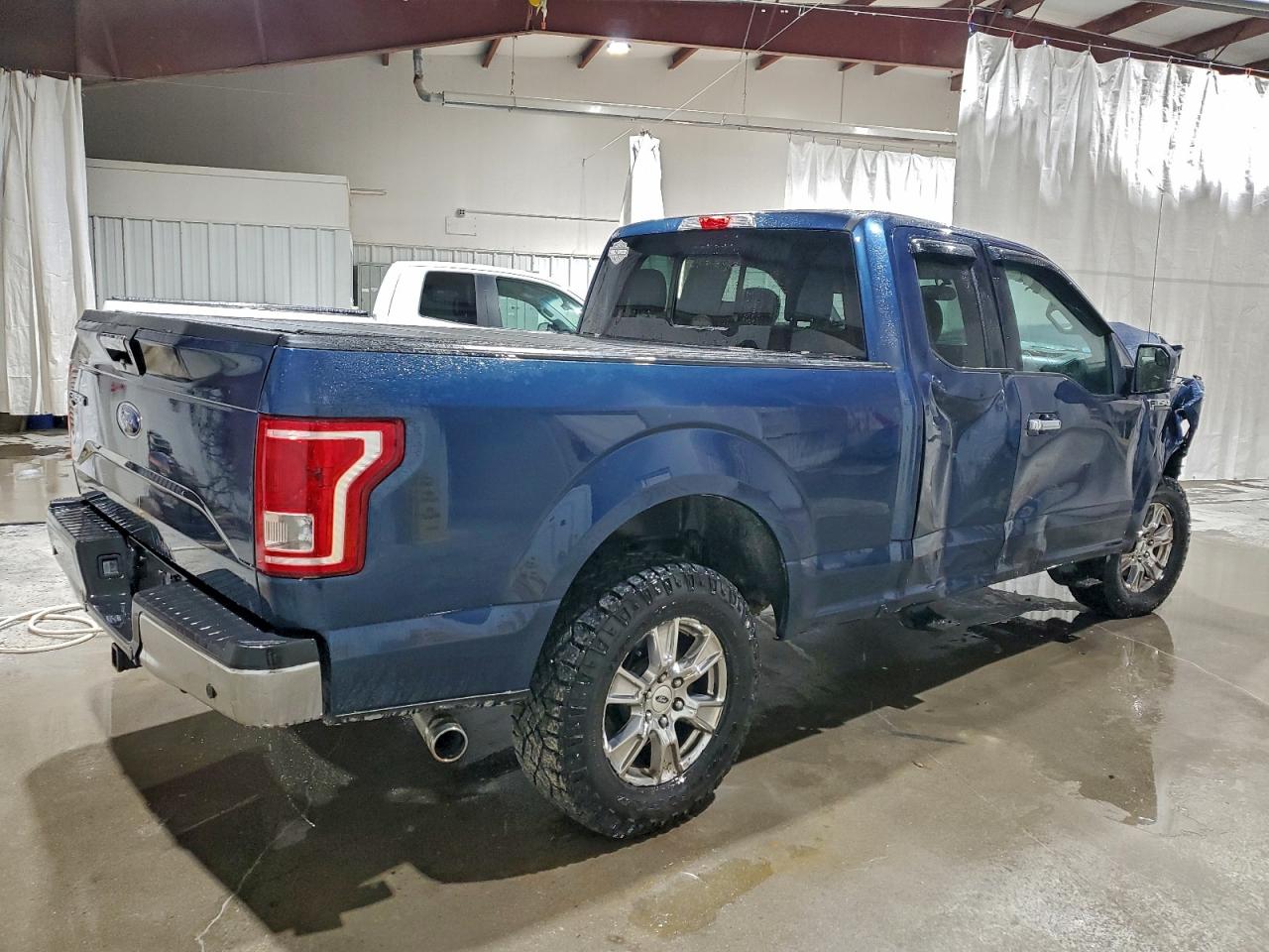 Ford F-150 Super Cab Image 5