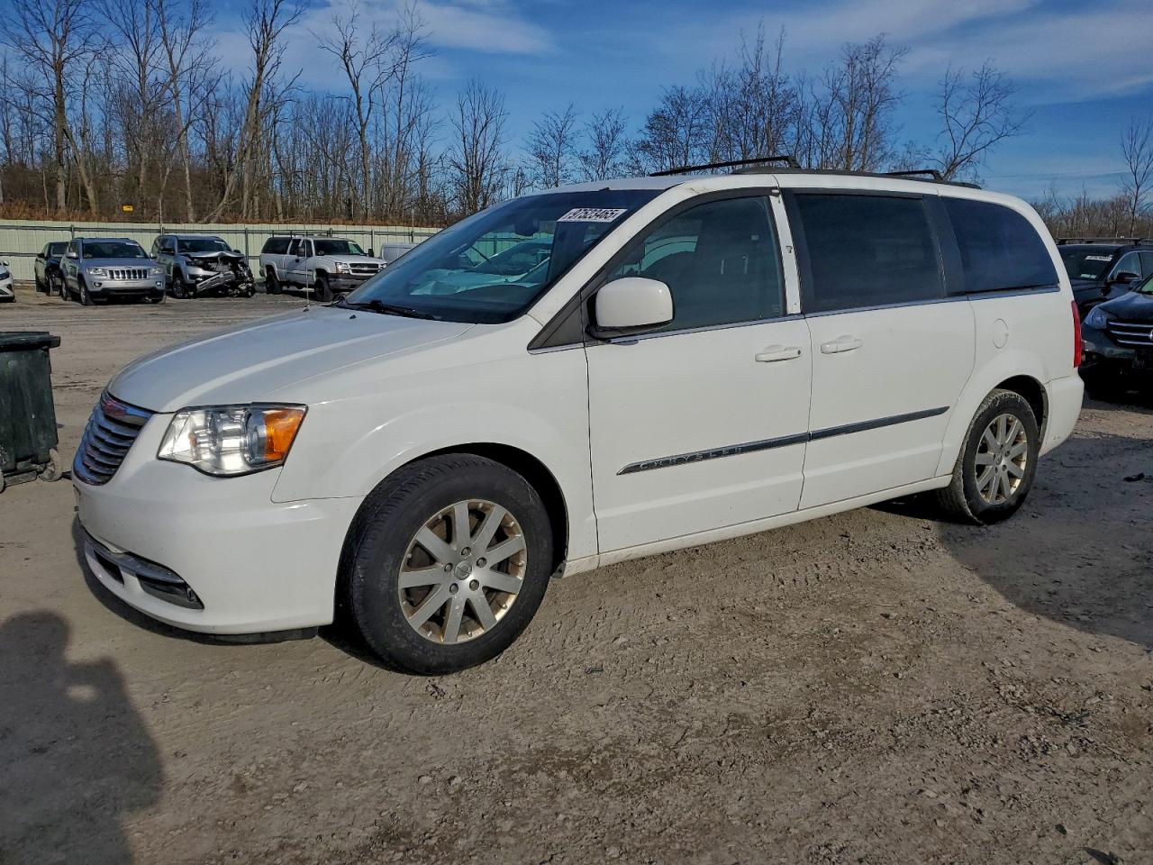 Chrysler Minivan Touring Image 1