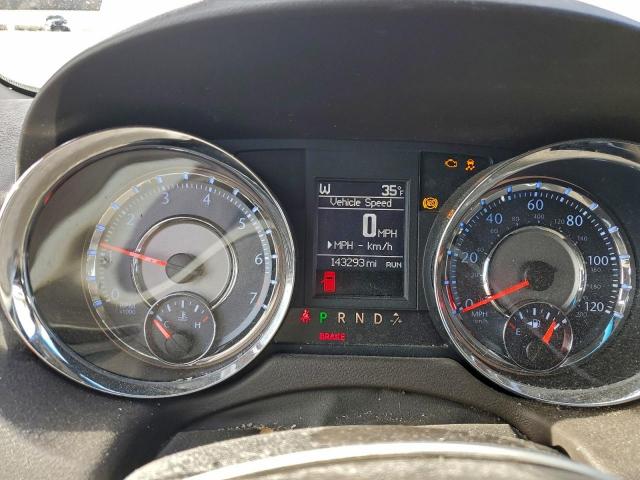 Chrysler Minivan Touring Image 12