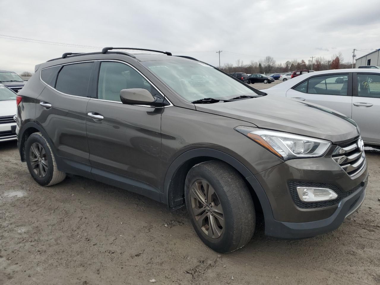 Hyundai SANTA FE Image 2