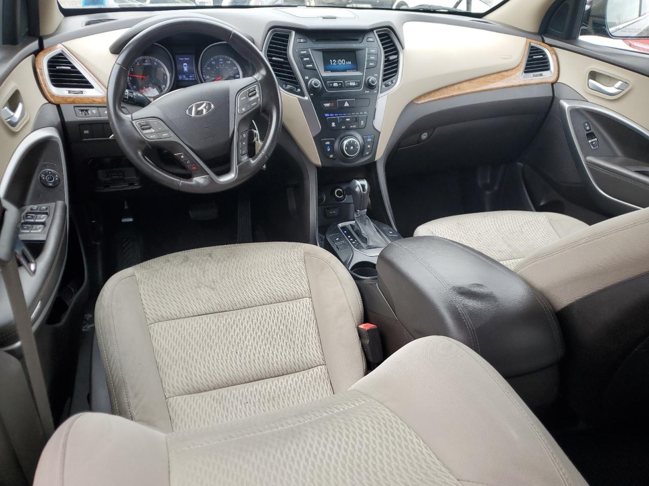 Hyundai SANTA FE Image 8