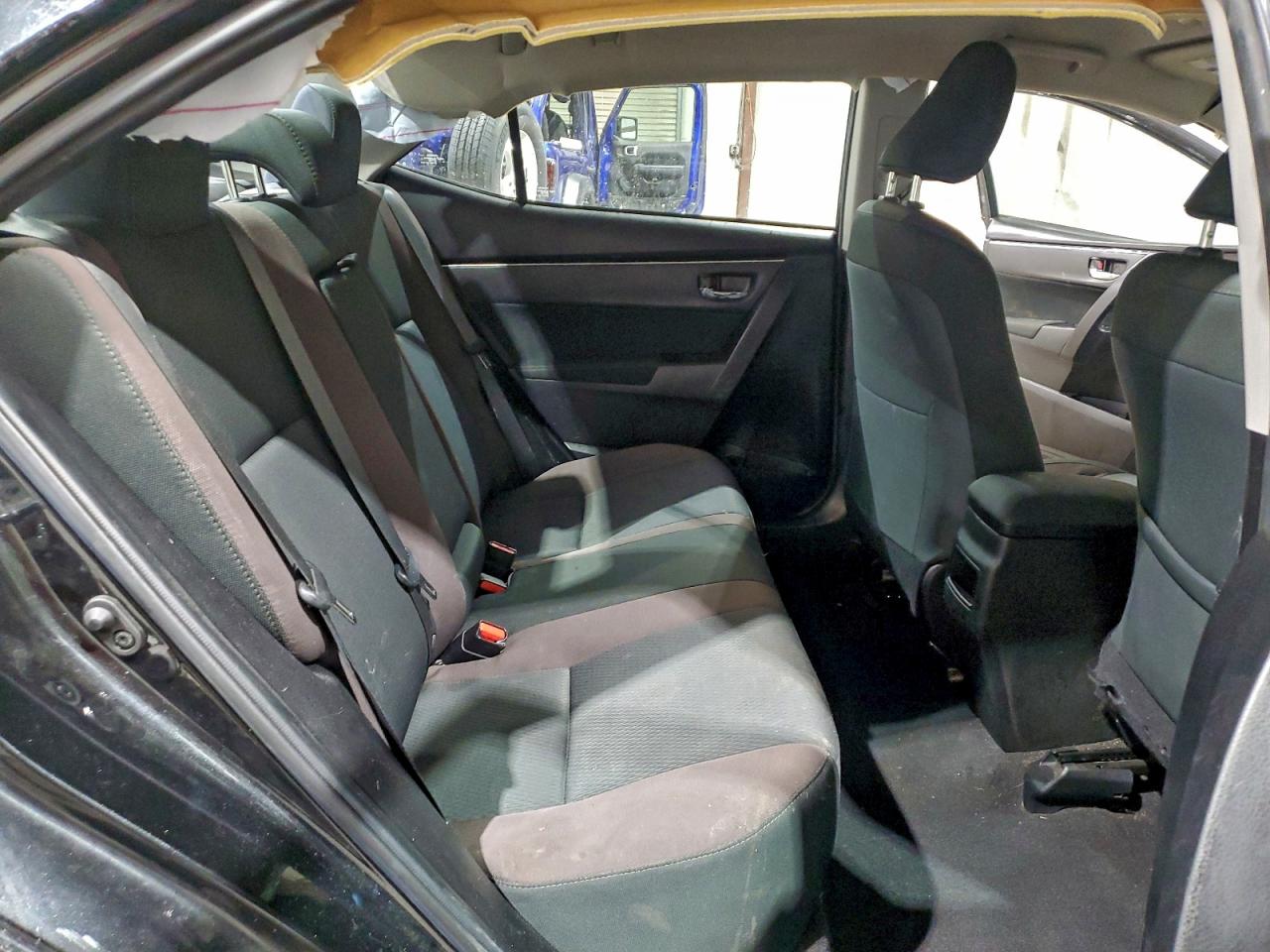 Toyota Corolla L Image 6