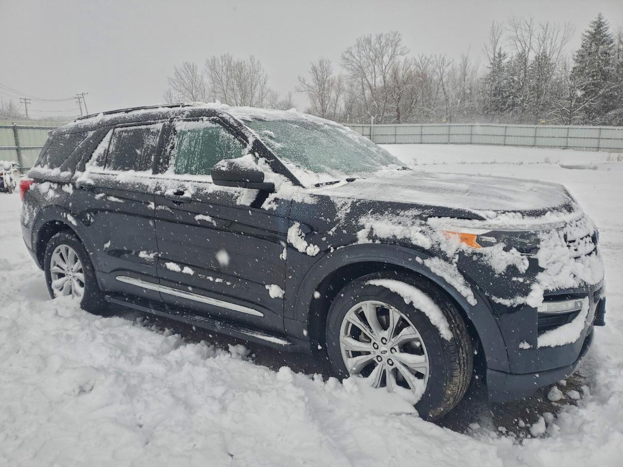 Ford Explorer Xlt Image 2