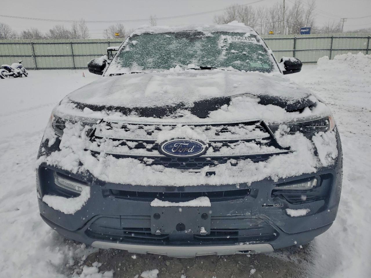 Ford Explorer Xlt Image 10