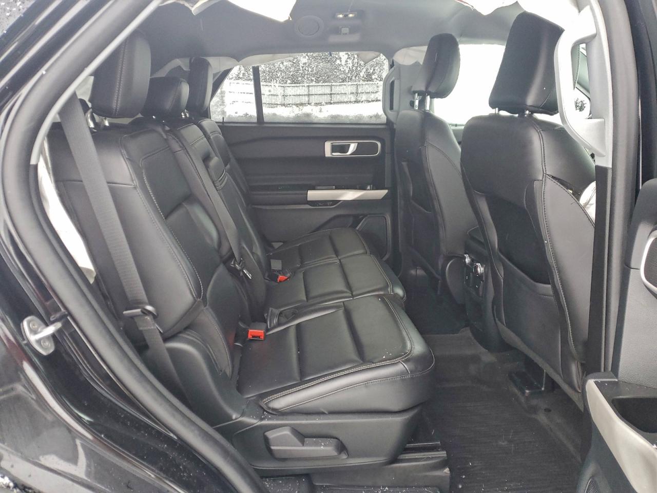 Ford Explorer Xlt Image 9