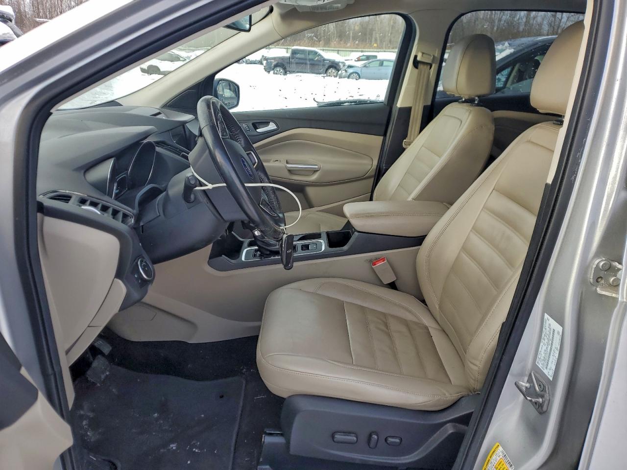 Ford Escape Titanium Image 9