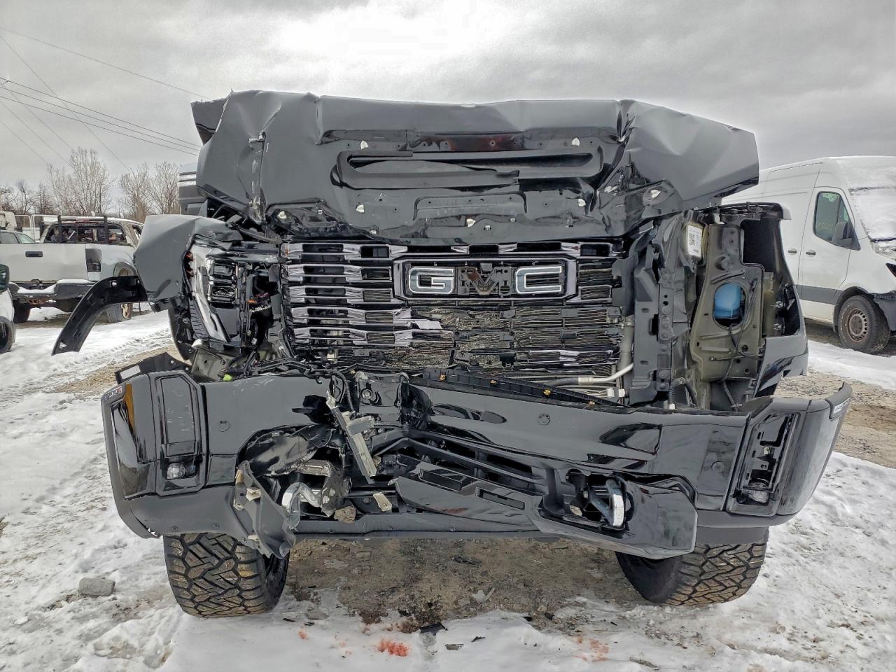 GMC Sierra K3500 Denali Ultimate Image 4