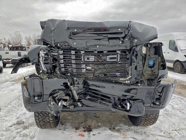 GMC Sierra K3500 Denali Ultimate Image 4