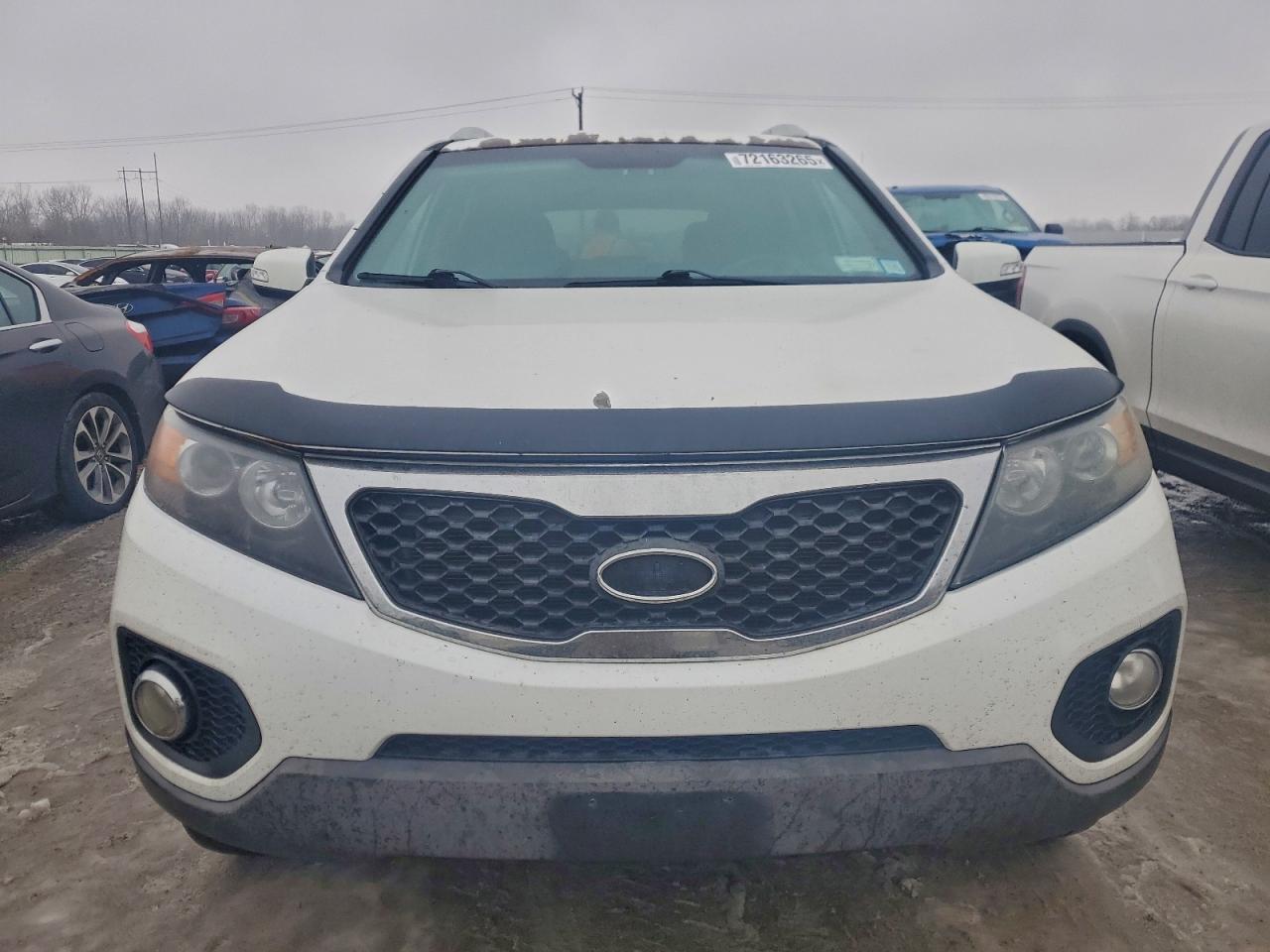 Kia Sorento Base Image 13