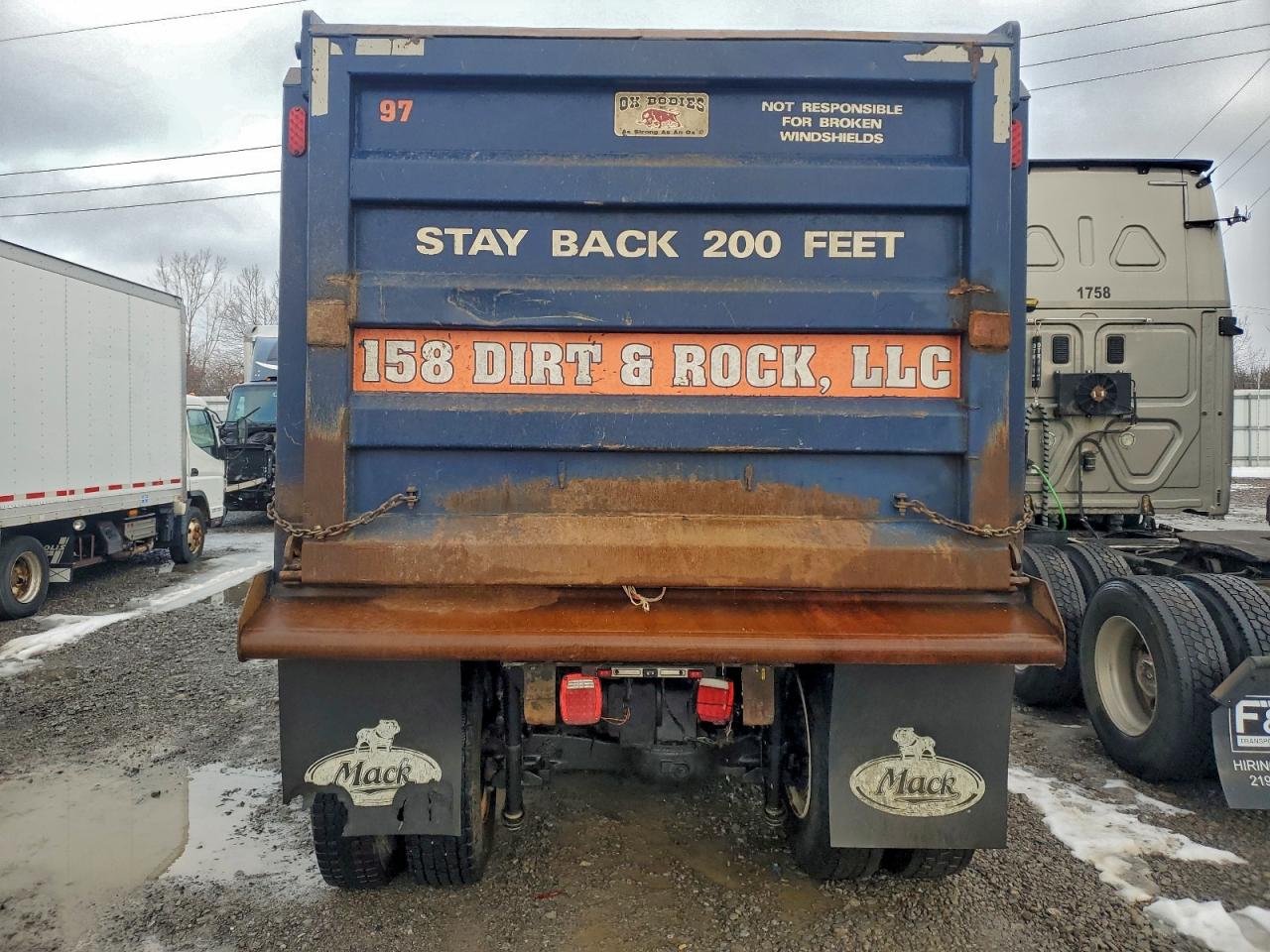 Mack Granite Image 9