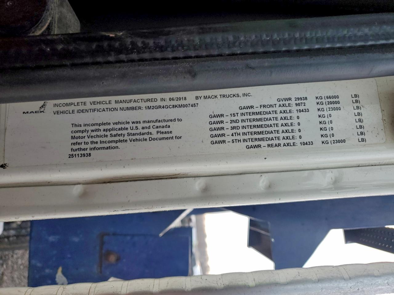 Mack Granite Image 7