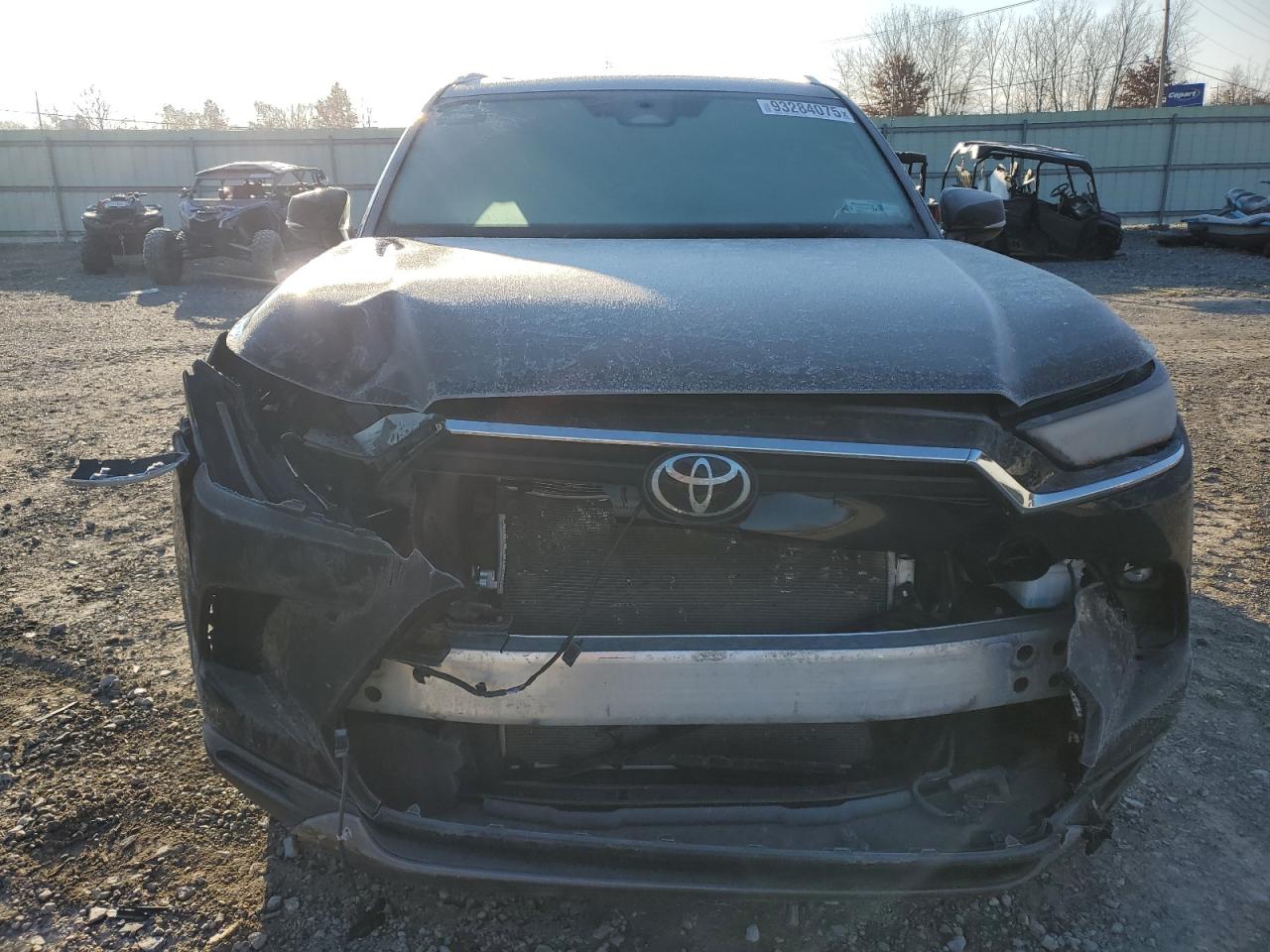 Toyota Grand High Xle Image 4