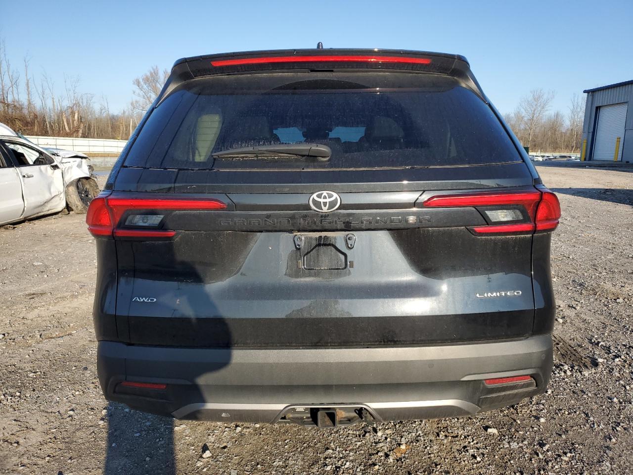 Toyota Grand High Xle Image 11