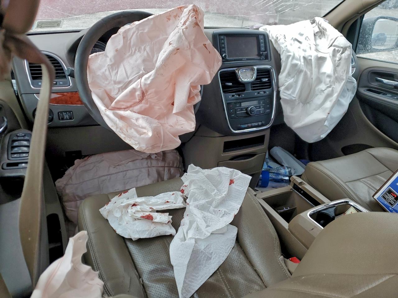 Chrysler Minivan Touring L Image 8