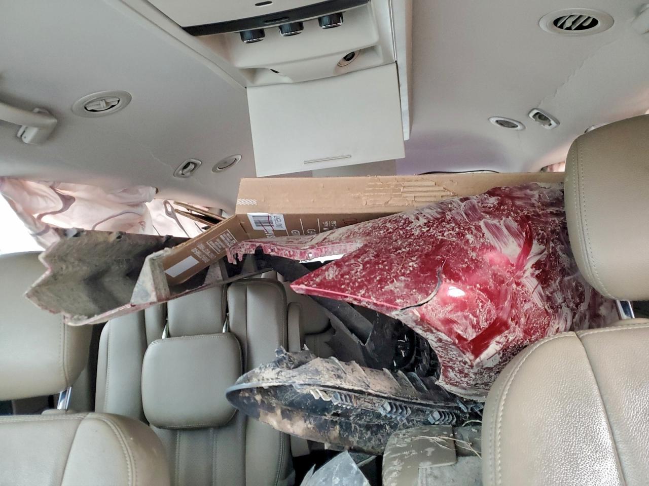 Chrysler Minivan Touring L Image 9