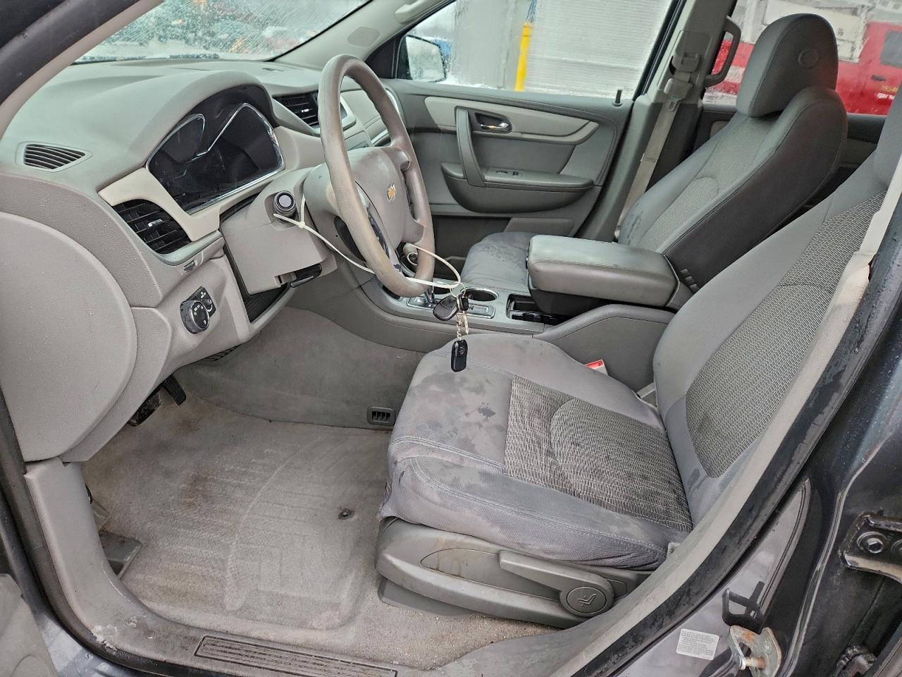 Chevrolet Traverse Ls Image 8