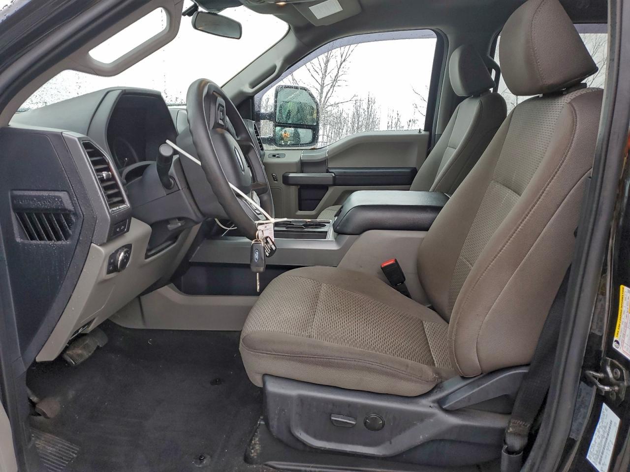 Ford F-250 Super Duty Image 9