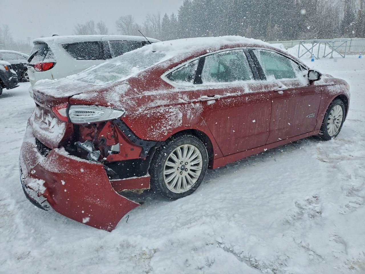 Ford Fusion Se Phev Image 10