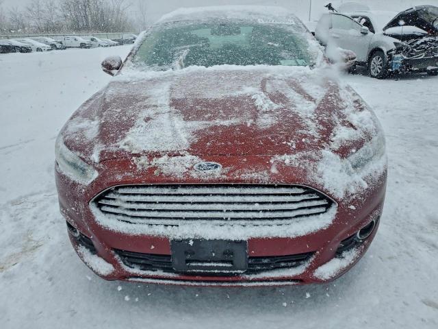 Ford Fusion Se Phev Image 2