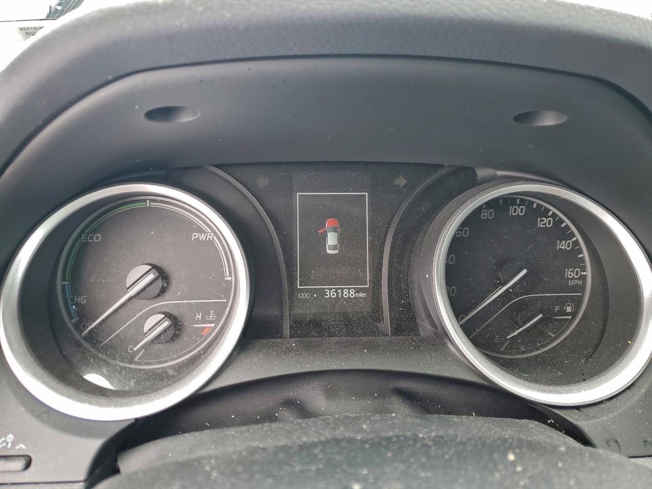 Toyota Camry Le Image 9