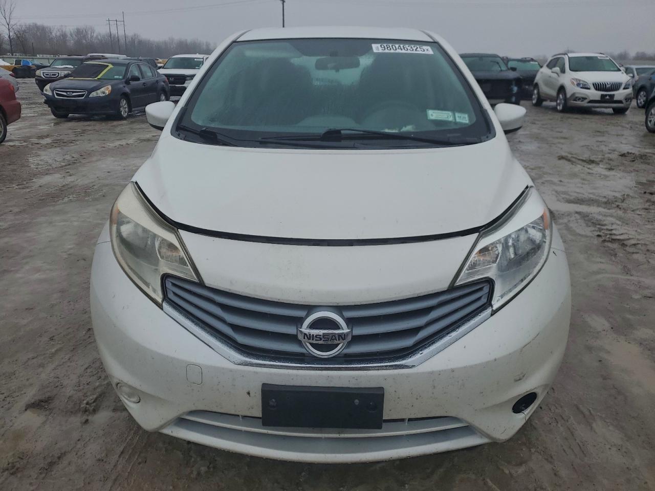 Nissan Versa S Image 12